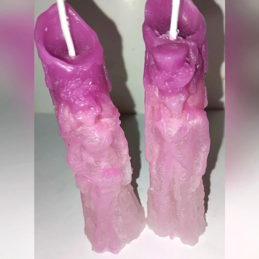 Hand crafted limited edition 2piece zombie couple from our raging skull candle